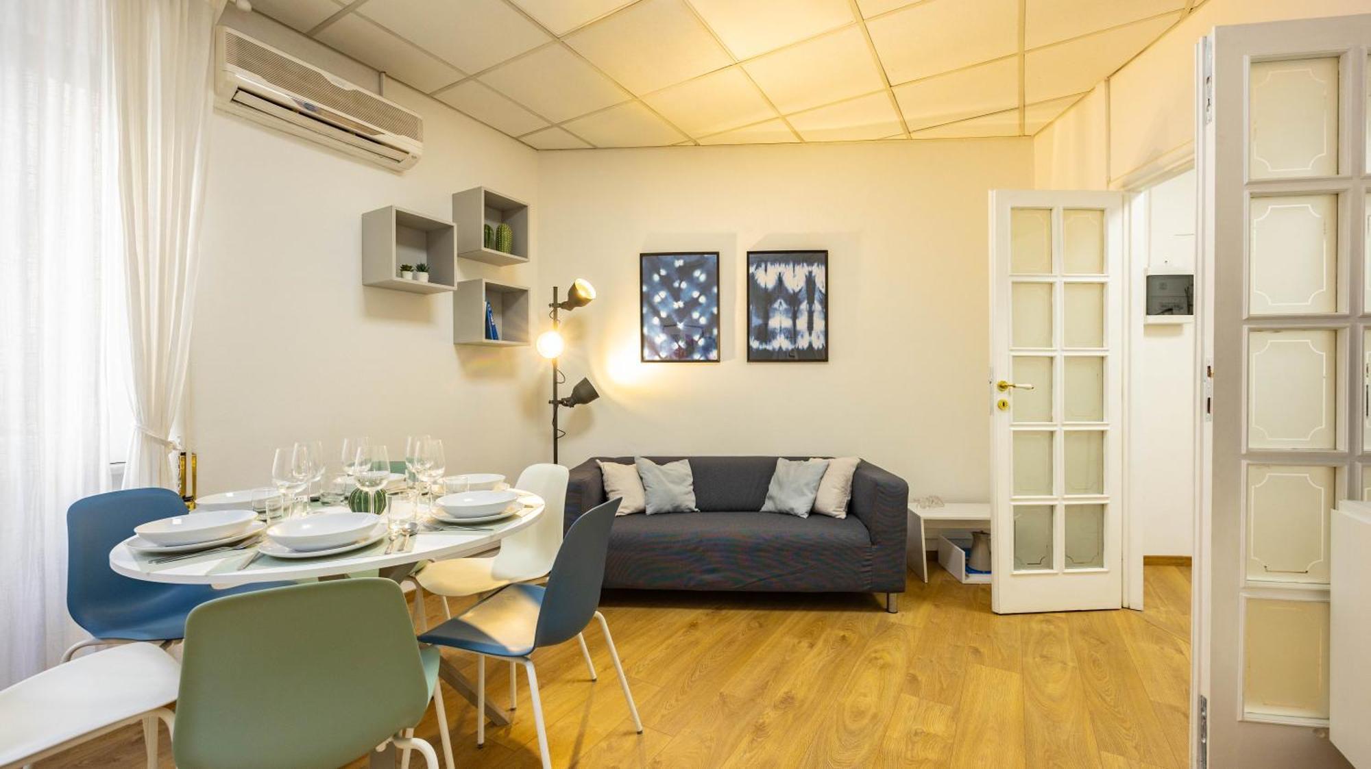 Flat 5 - In San Giovanni By Rentbeat * Rome