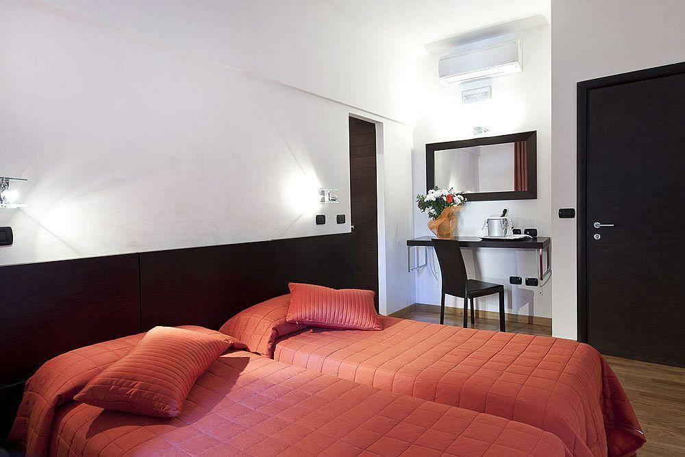 Pantheon 3e Hotel