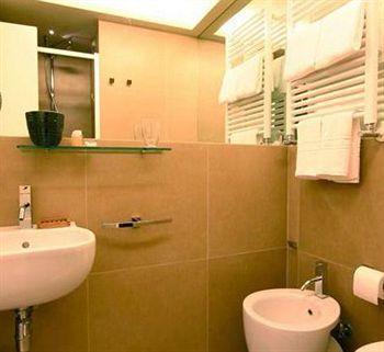 Valeri Hotel 3*