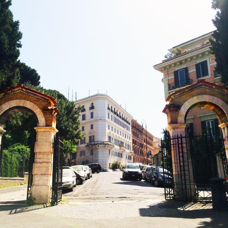 Miclad Colosseum Guest House Bed & Breakfast