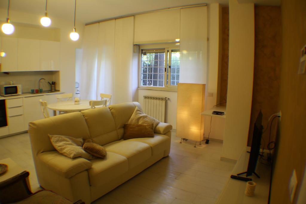 Conny's Apartment *