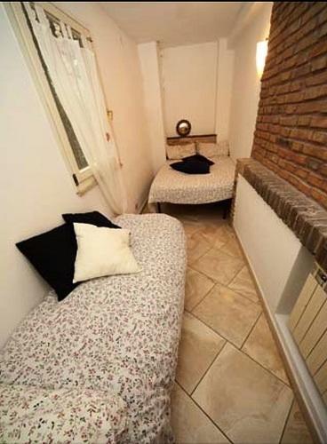 Apartment Portico *