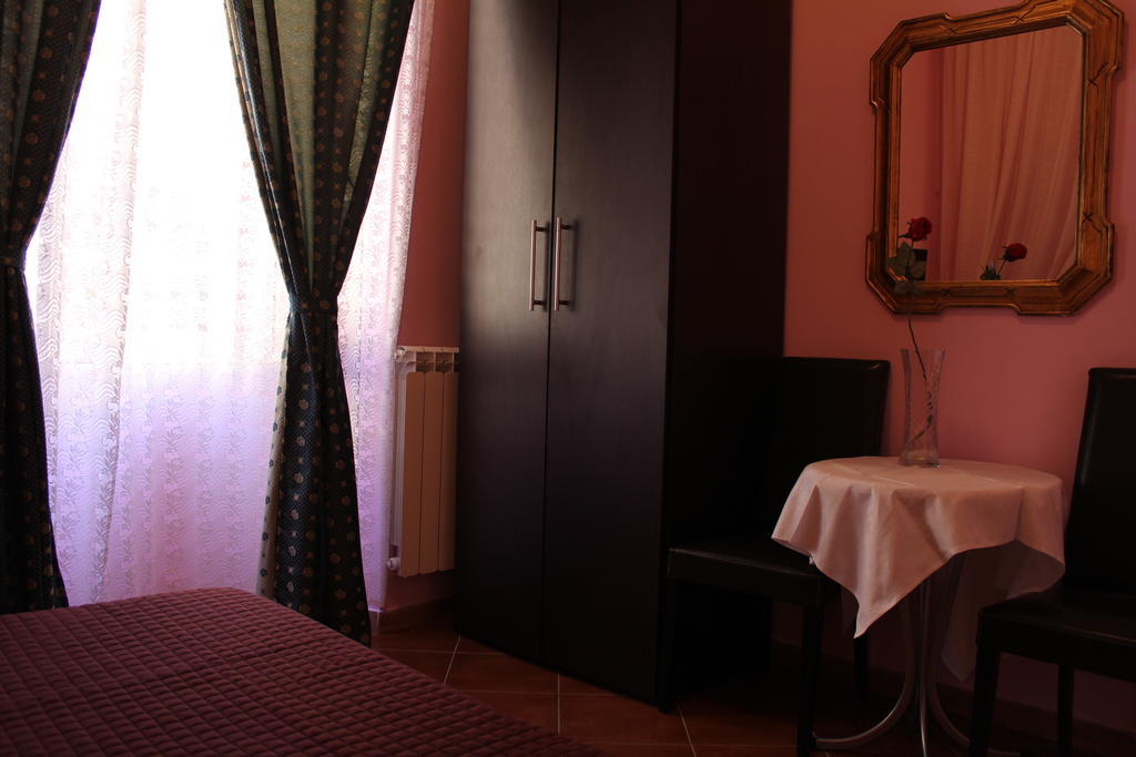 Ave Popolo Rome
