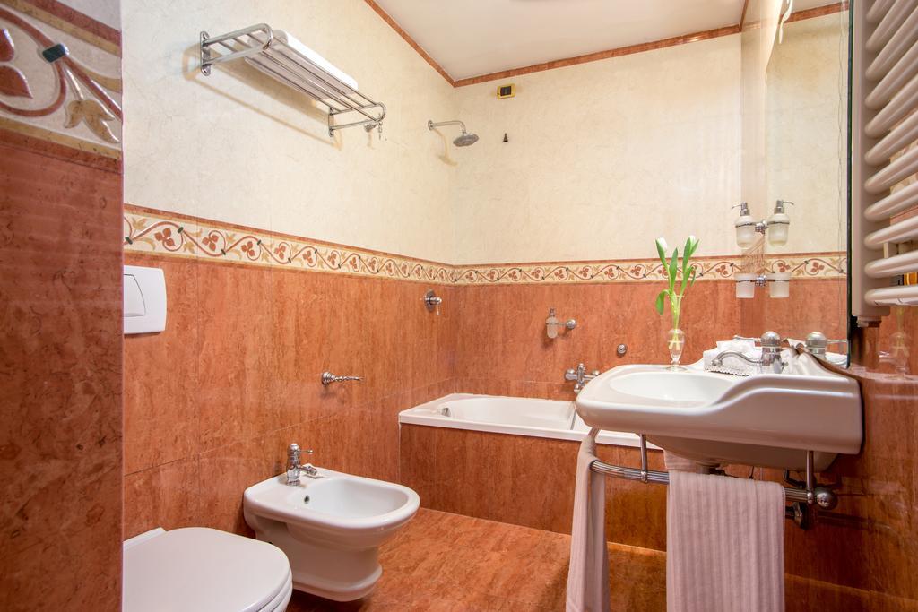 Hotel Vatican Amorim 3*
