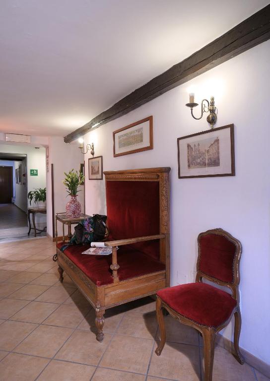 Parlamento Boutique 3*