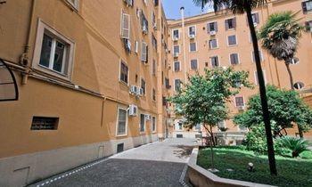 San Pietro's - Affittacamere 2*