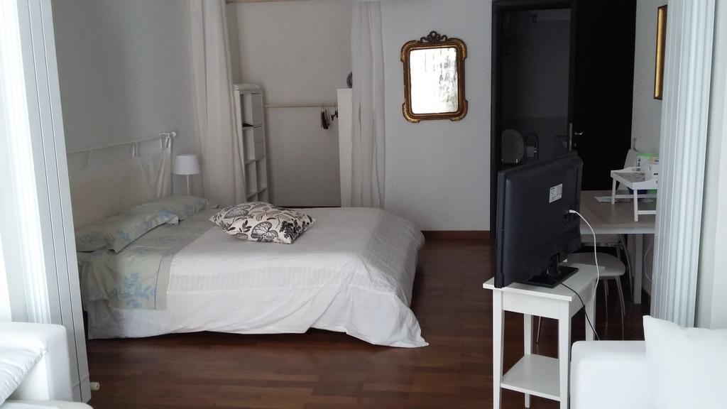 Flaneur Bed & Book Guest house