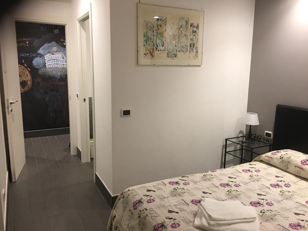 My Purple Apartment In The Center Of Rome Apartment