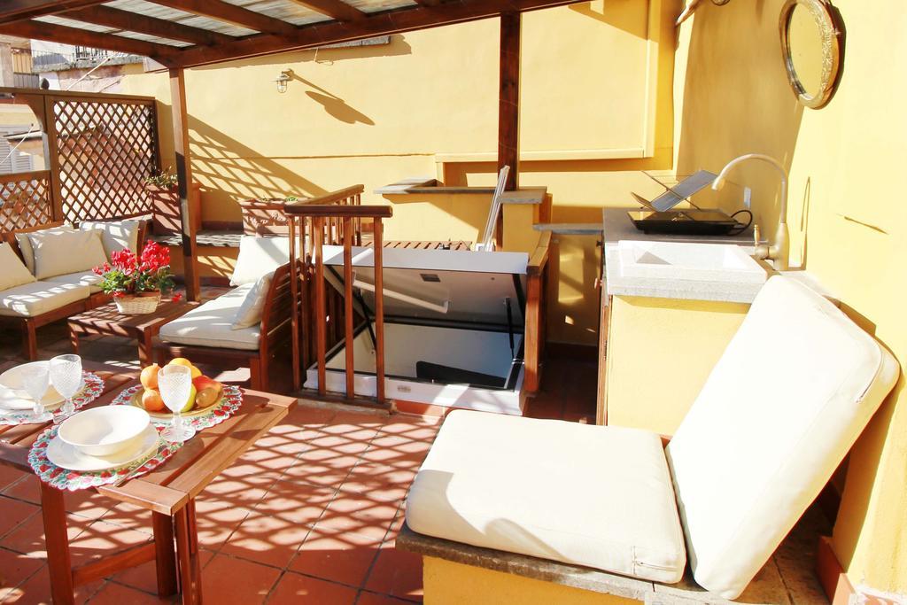 Ciancaleoni Apartment *