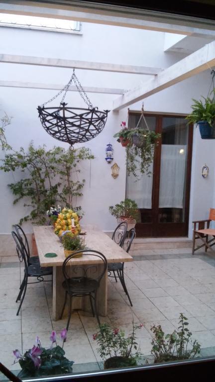 Relais La Canfora Affittacamere 2*