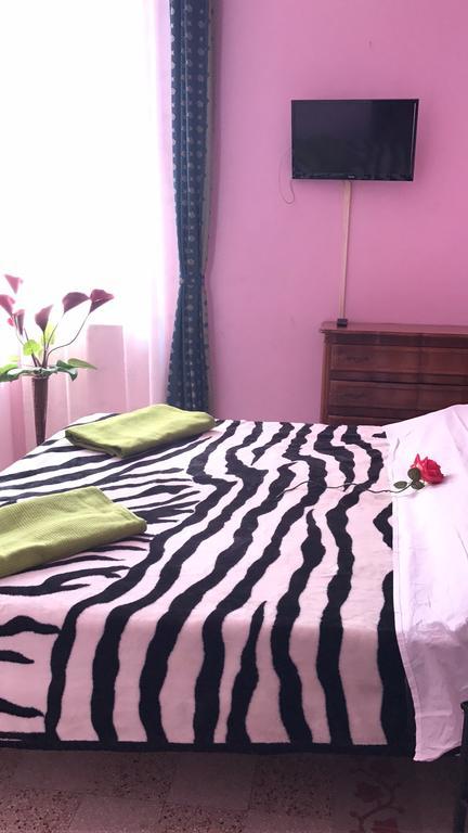 Ave Popolo Hostel Rome