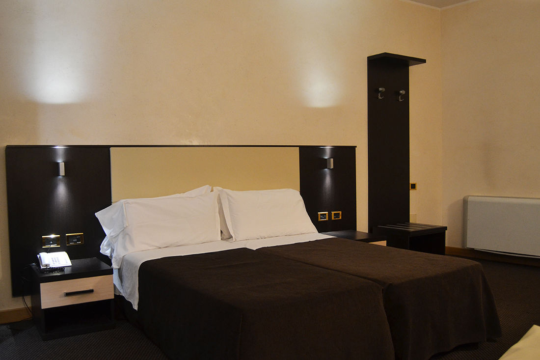 Tritone 3* Rome