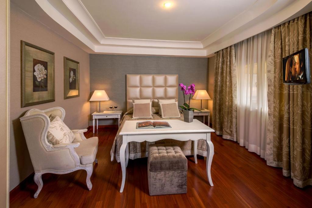 Piccolo Borgo Hotel Rome