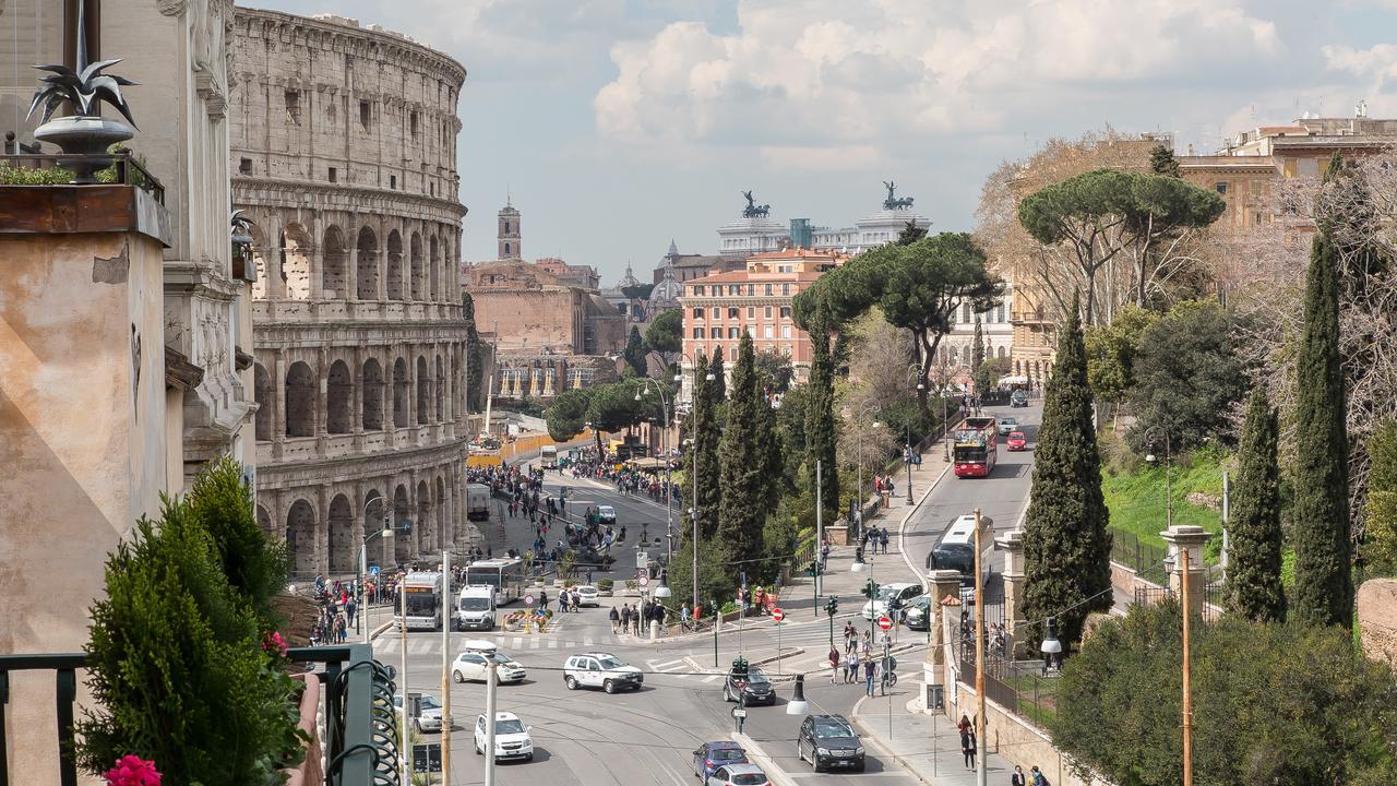 In Colosseo View Luxury Apartment
