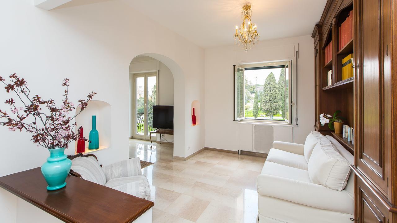 Apartment In Colosseo View Luxury