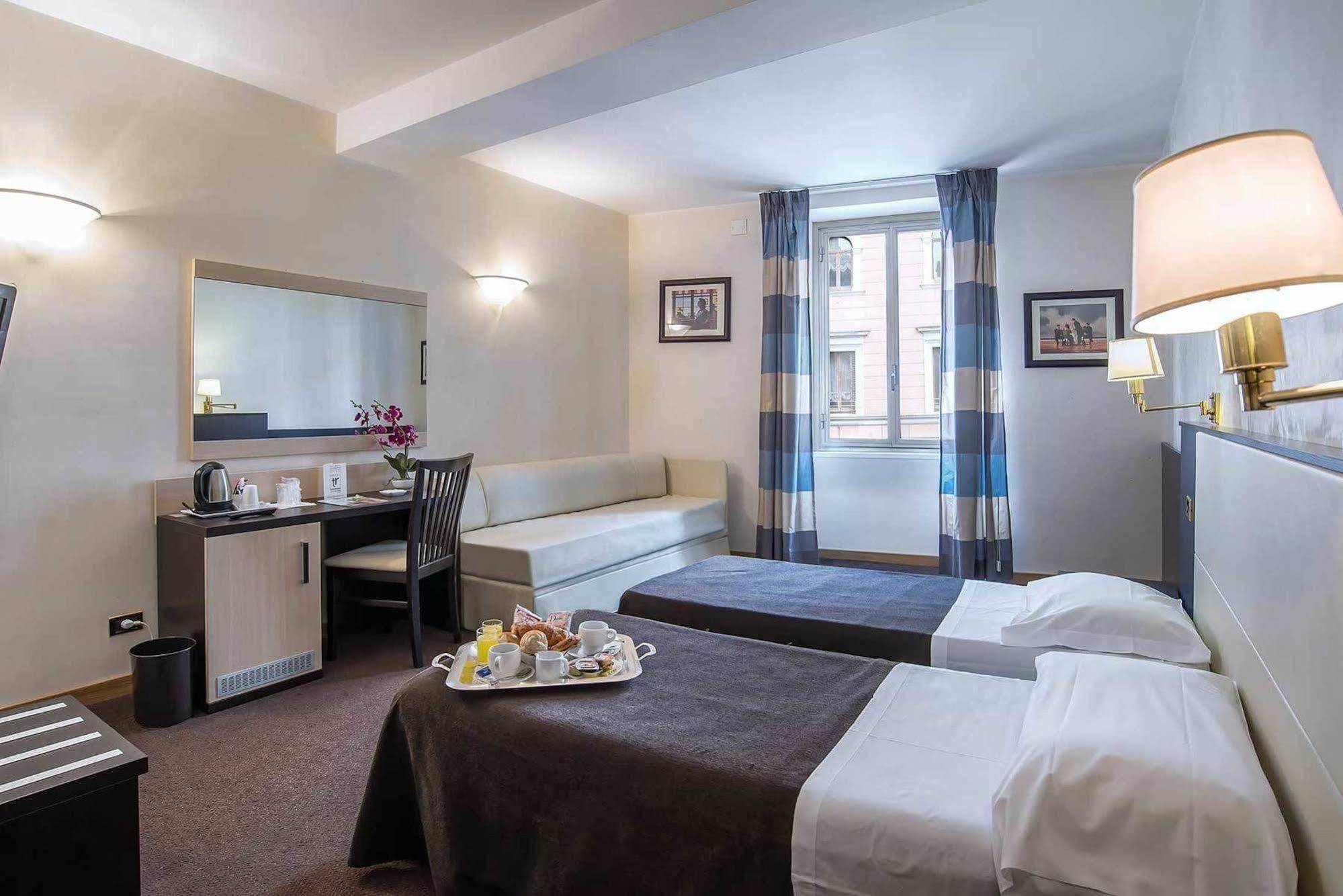 Hotel Tritone Rome
