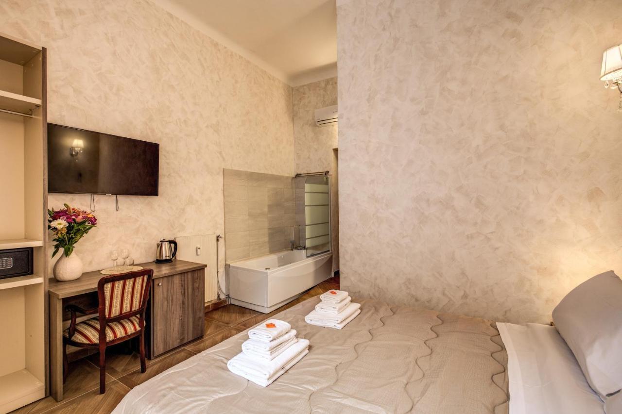 Amici Guest house 2*