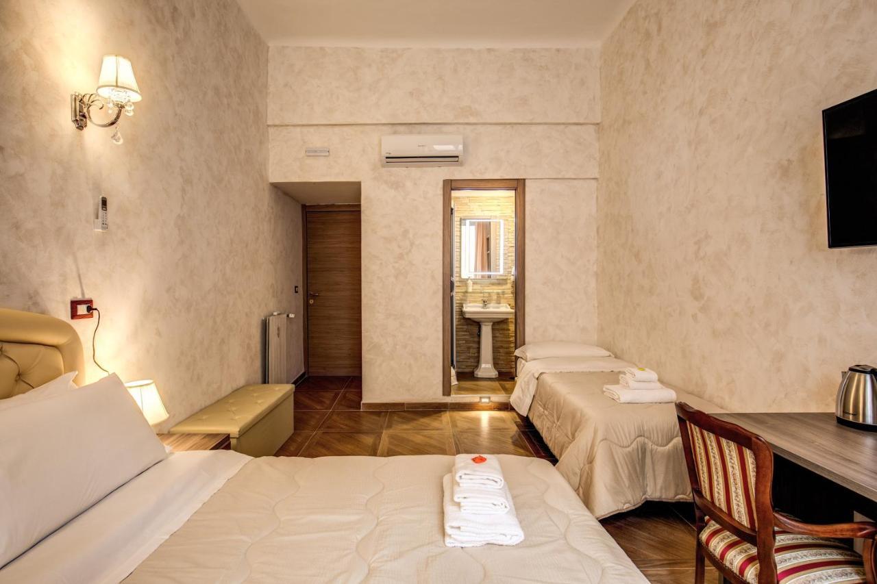 Amici 2* Rome