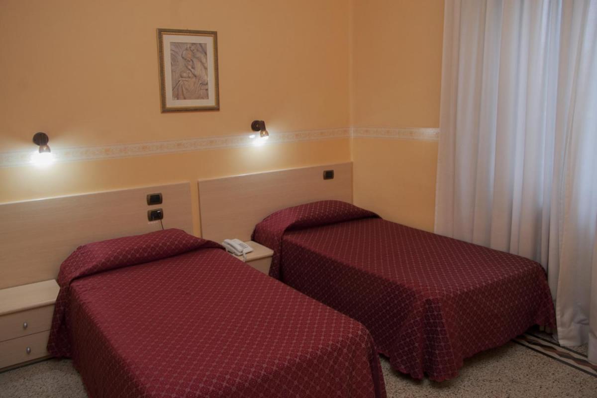 Casa La Salle - Vaticano Guest house 3*