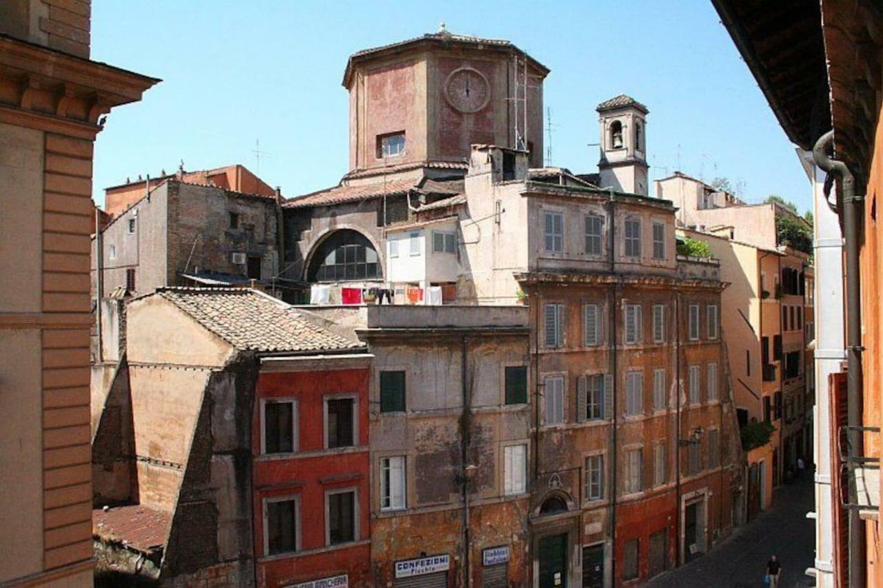 Portico D'ottavia, The Ancient Apartment *