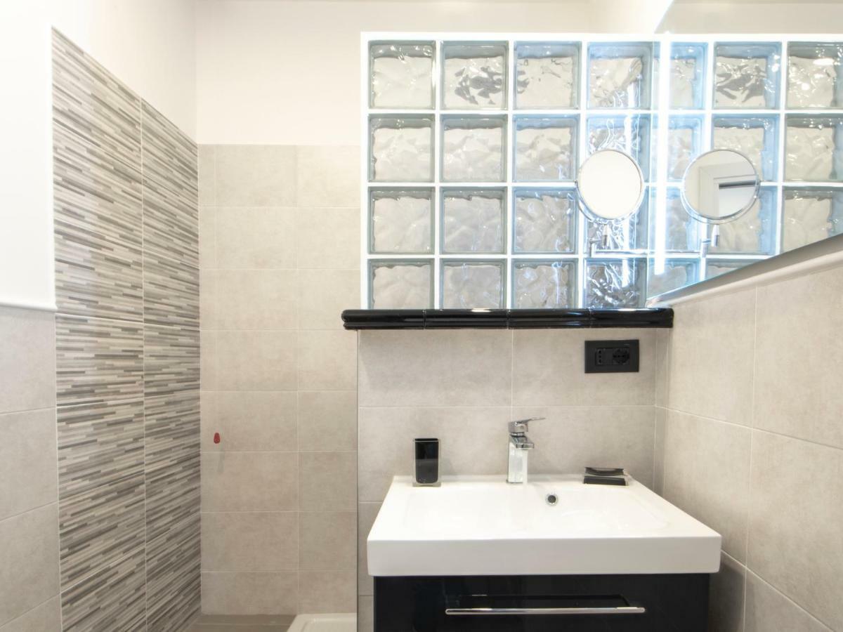 Gemini Navona Guest house