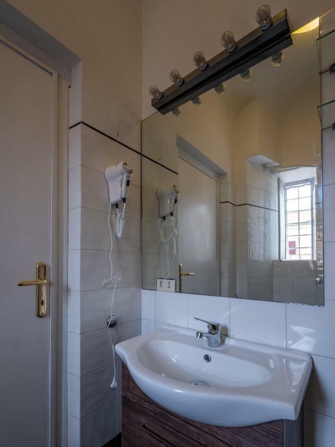 Bed & Breakfast Principe Amedeo 2*