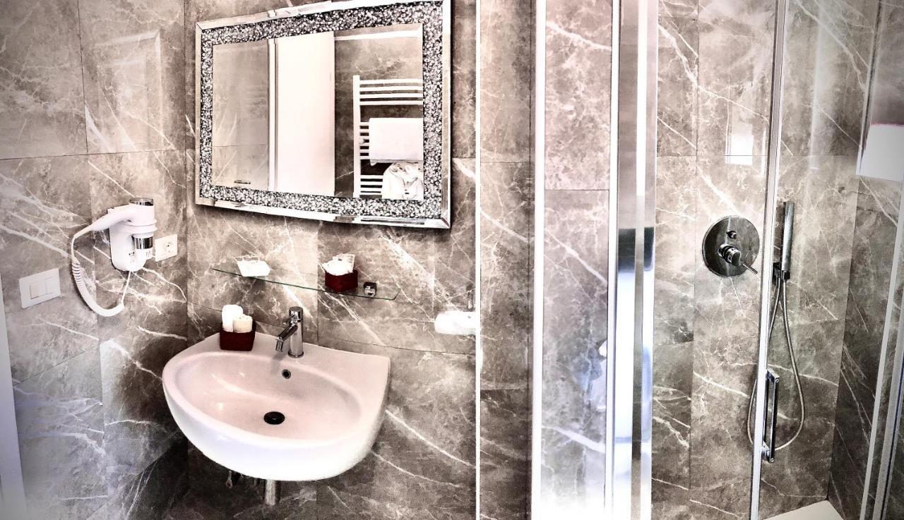 Bed & Breakfast Bed Cinecitta’ *
