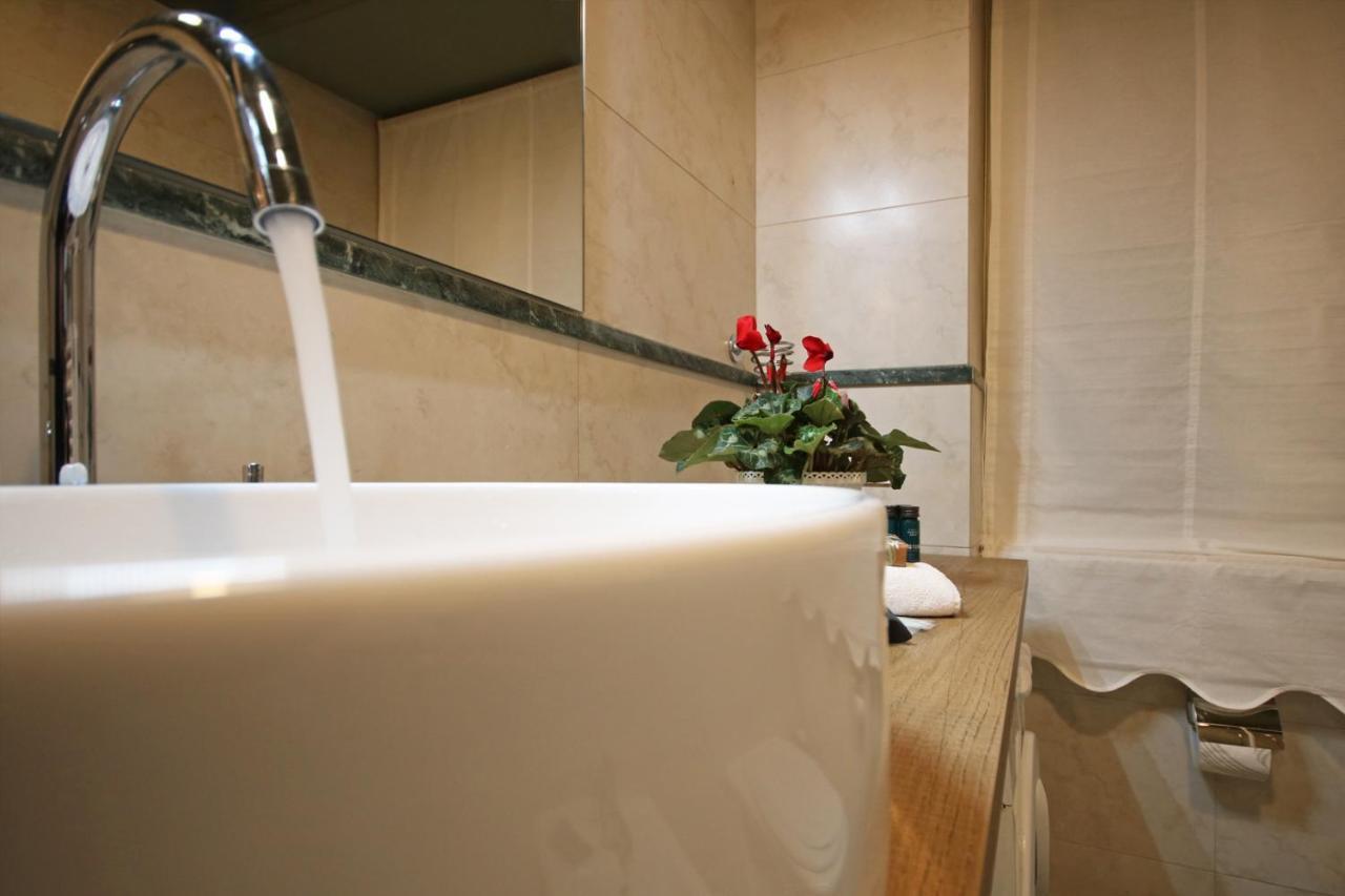 Boschetto Monti Apartment Rome