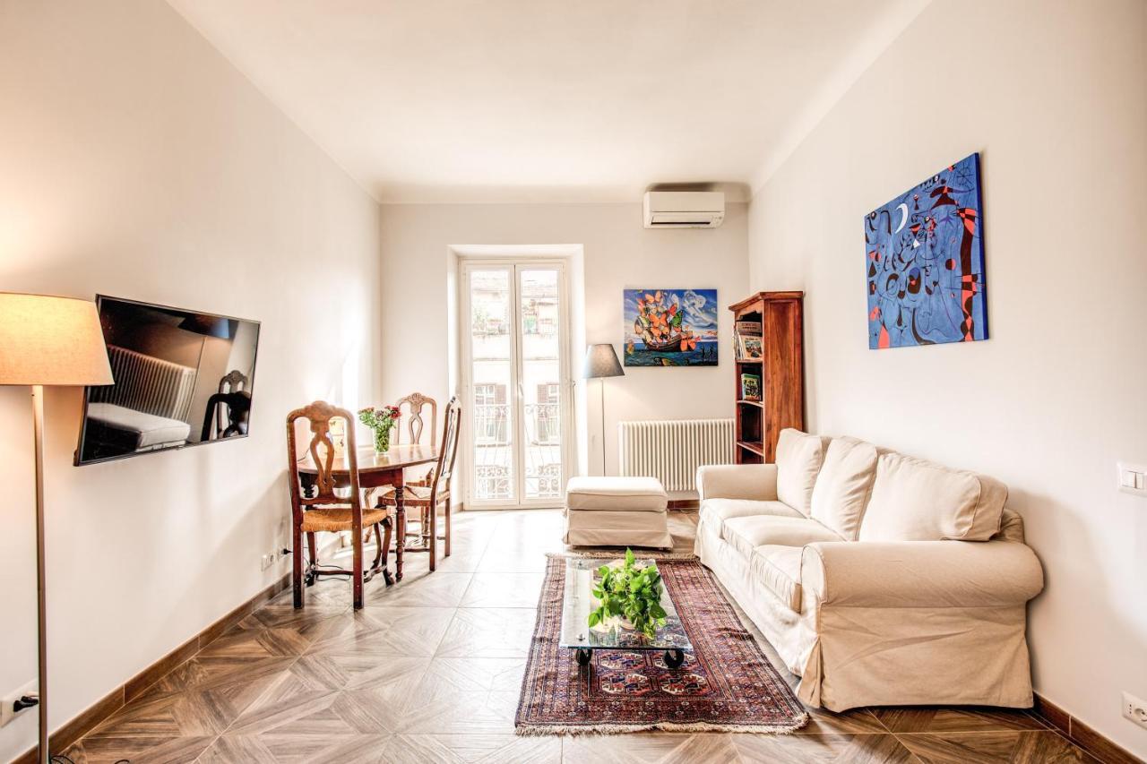 Apartment Cavour Attic With Terrace