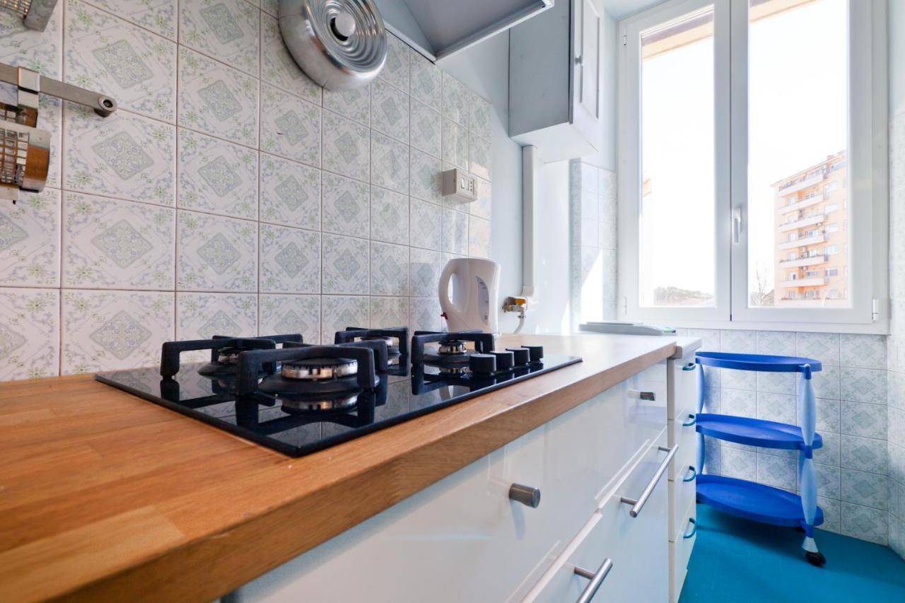 Porta Portese Colorful Flat Rome