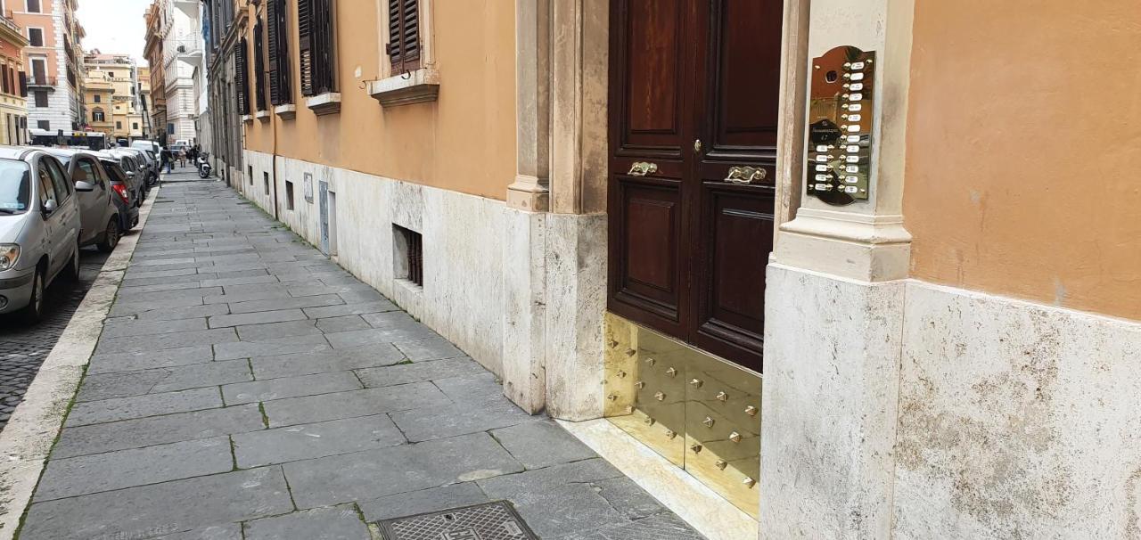 Anthony 47 Rome