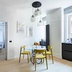 Romac Trinity - 3Bdr Apartment With Sauna & Jacuzzi In Campo De Fiori