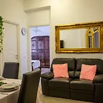 Apartment near VATICAN AND OSPEDALE PEDIATRICO BAMBINO GESÙ GARAGE INCLUDED IN THE PRICE