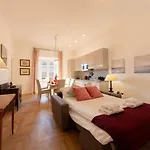 The Best Rent - Bright Apartment Near Isola Tiberina
