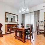 Exclusive Apartment In Eur Lake