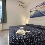 Family Flat Near Metro A
