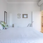 Top Floor Apt With Rooftop Terrace Near St. Peter