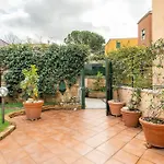 Appartamento Con Giardino Privato