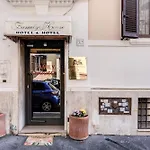 Hotel Family House