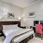 Hotel Family House