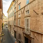 Old Monserrato In Campo De\' Fiori