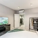 R22 Apartment
