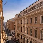Stylish Flat Near Colosseum