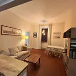 Colosseum Apartment - Your Cozy Roman Escape