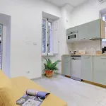 Santi Quattro Apartment&Rooms - Colosseo