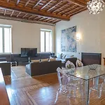 Piazza Venezia Charming Apartments With View