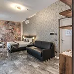 Apollo Boutique Hotel