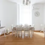 La Maison Des Fleurs