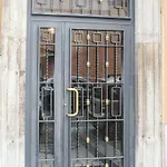 Porta Castello 10