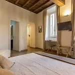 Leutari Suite